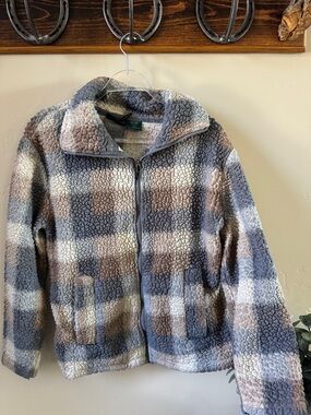 Cozy Sherpa Zip Jacket in Gray & Brown Plaid